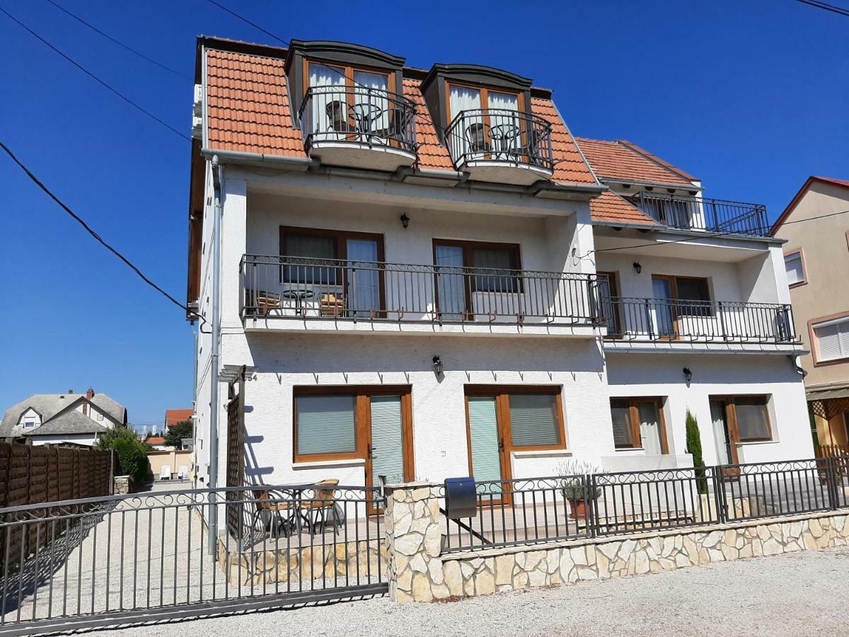 Familia Apartmanhaz Keszthely Buitenkant foto