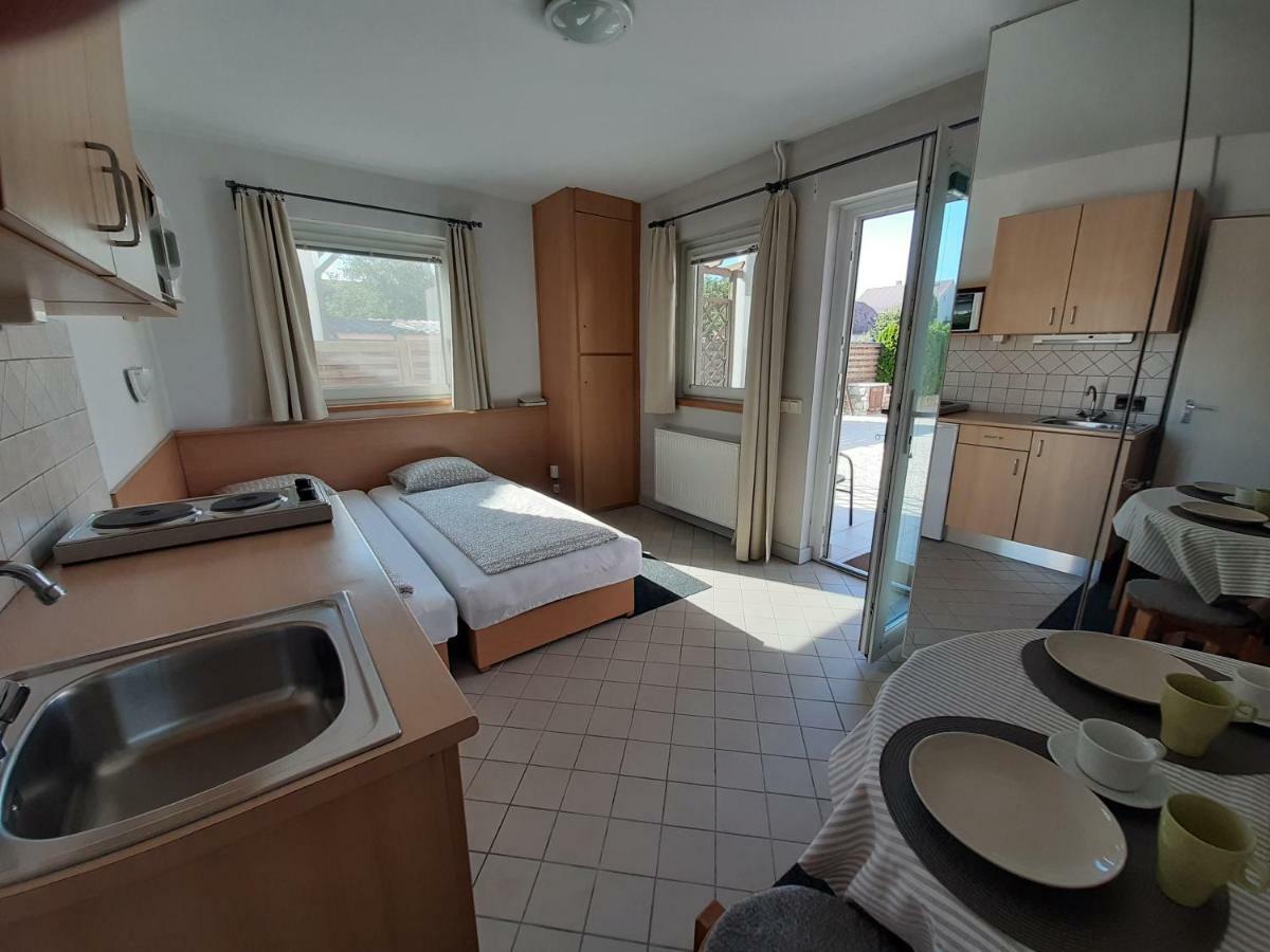 Familia Apartmanhaz Keszthely Buitenkant foto