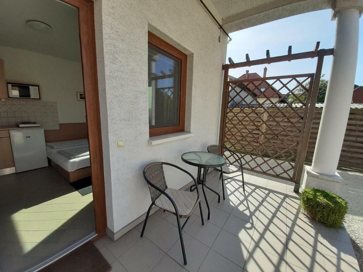 Familia Apartmanhaz Keszthely Buitenkant foto