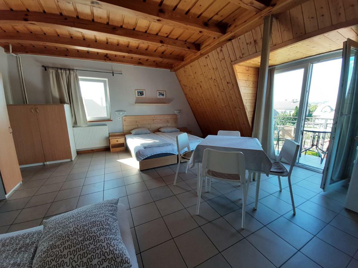 Familia Apartmanhaz Keszthely Buitenkant foto