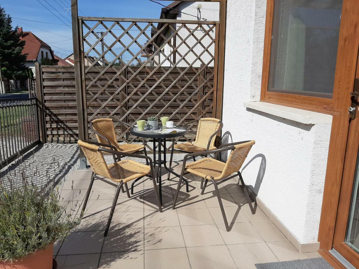 Familia Apartmanhaz Keszthely Buitenkant foto