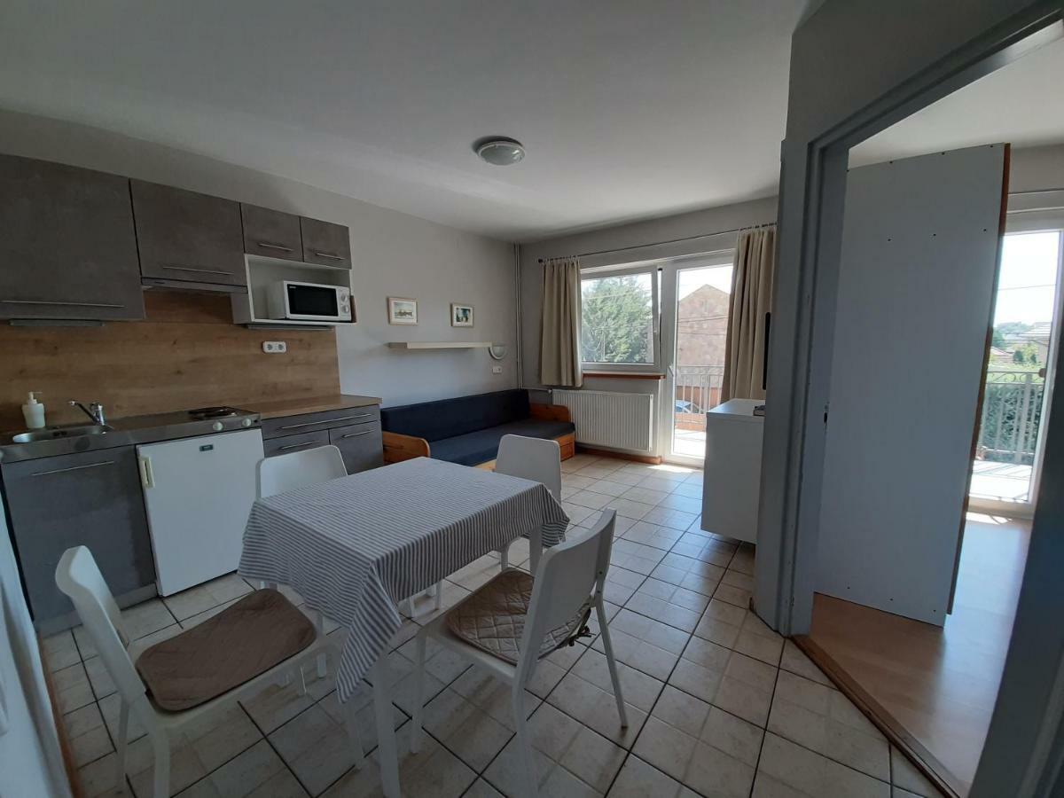 Familia Apartmanhaz Keszthely Buitenkant foto