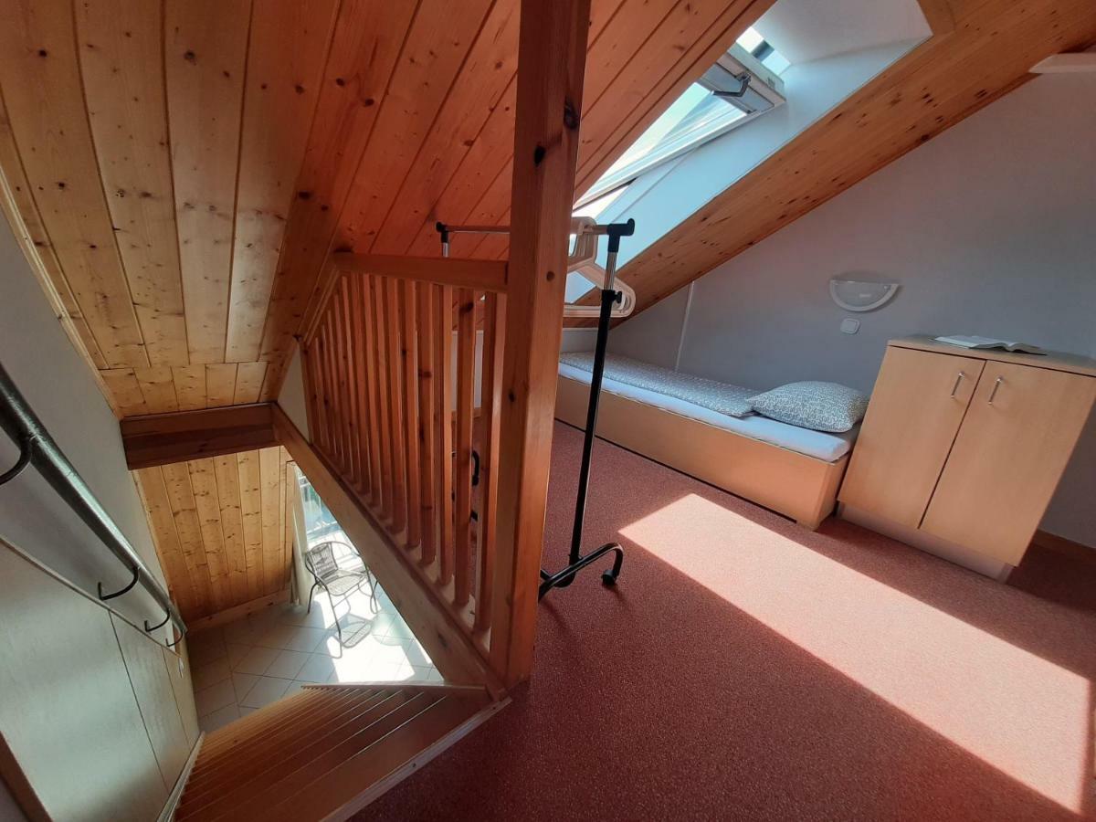 Familia Apartmanhaz Keszthely Buitenkant foto