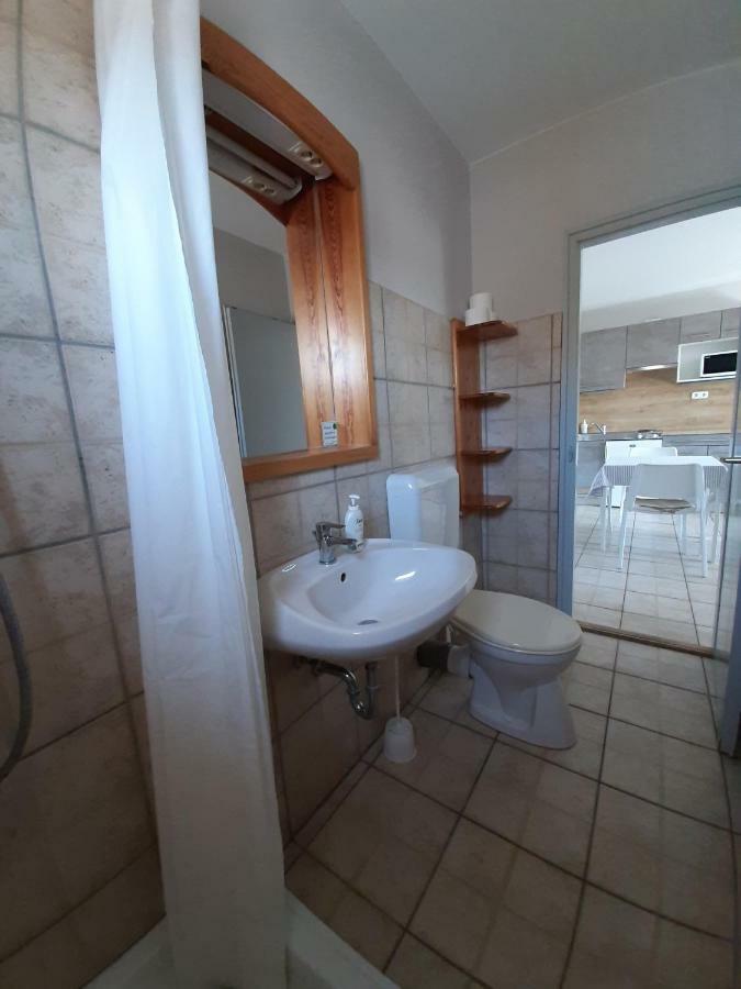 Familia Apartmanhaz Keszthely Buitenkant foto