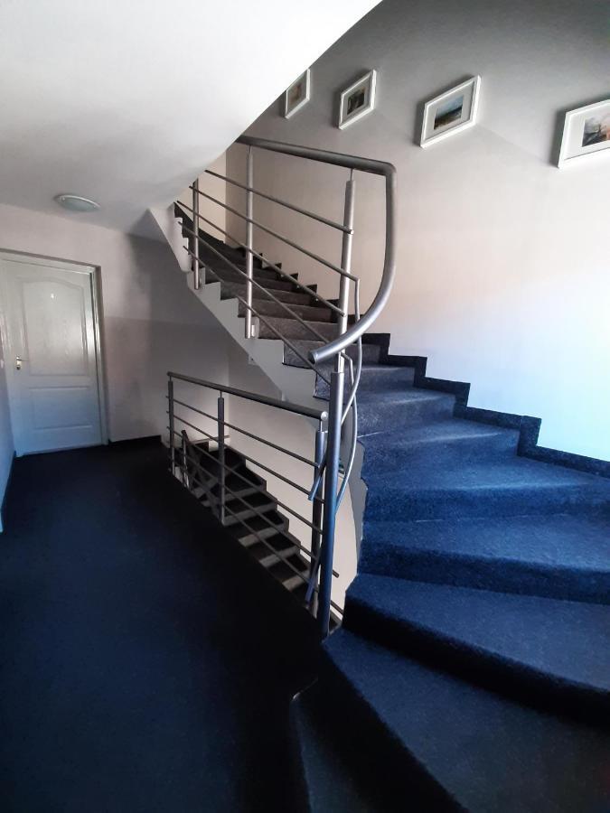 Familia Apartmanhaz Keszthely Buitenkant foto